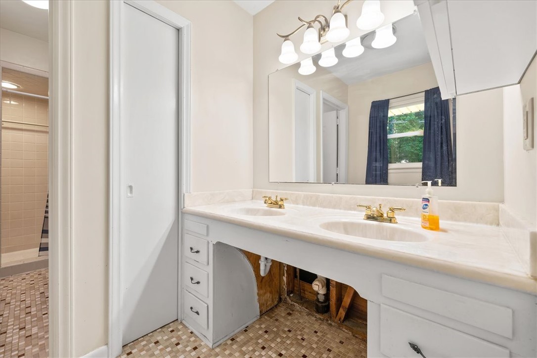 1122 Cox Road Anderson, SC 29621 - Photo 24 of 46 Gallery Image 24