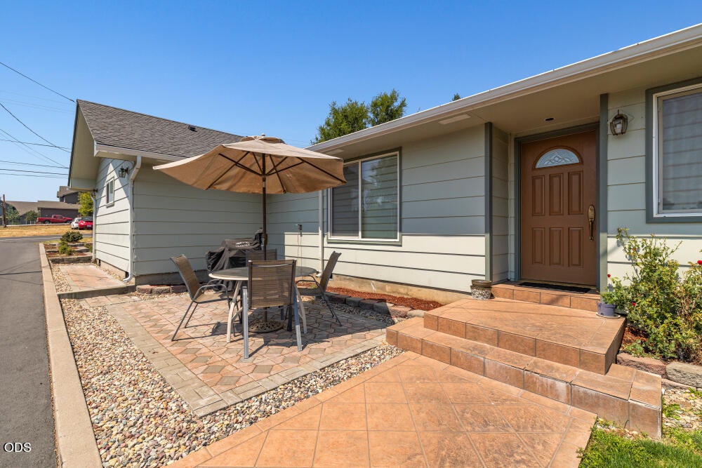 1457 Homedale Road Klamath Falls, OR 97603 - Photo 6 of 37 Gallery Image 6