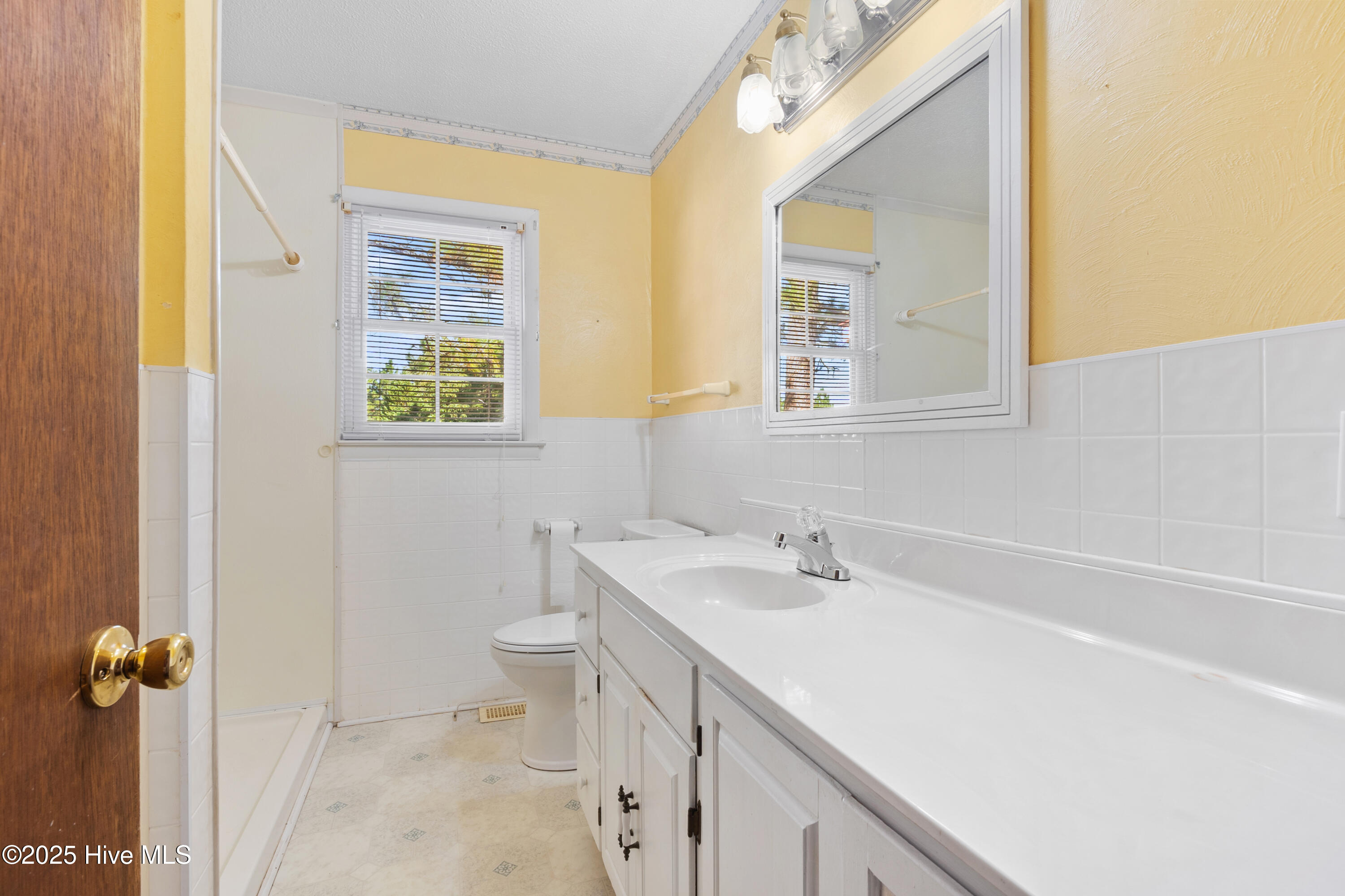 1476 Ashemont Road Aberdeen, NC 28315 - Photo 10 of 27 Full Bath 2