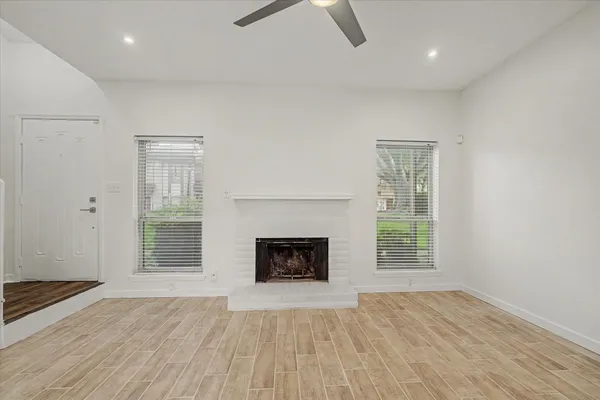 $147,500 | 12500 Brookglade Circle, Unit 179, Houston, TX 77099