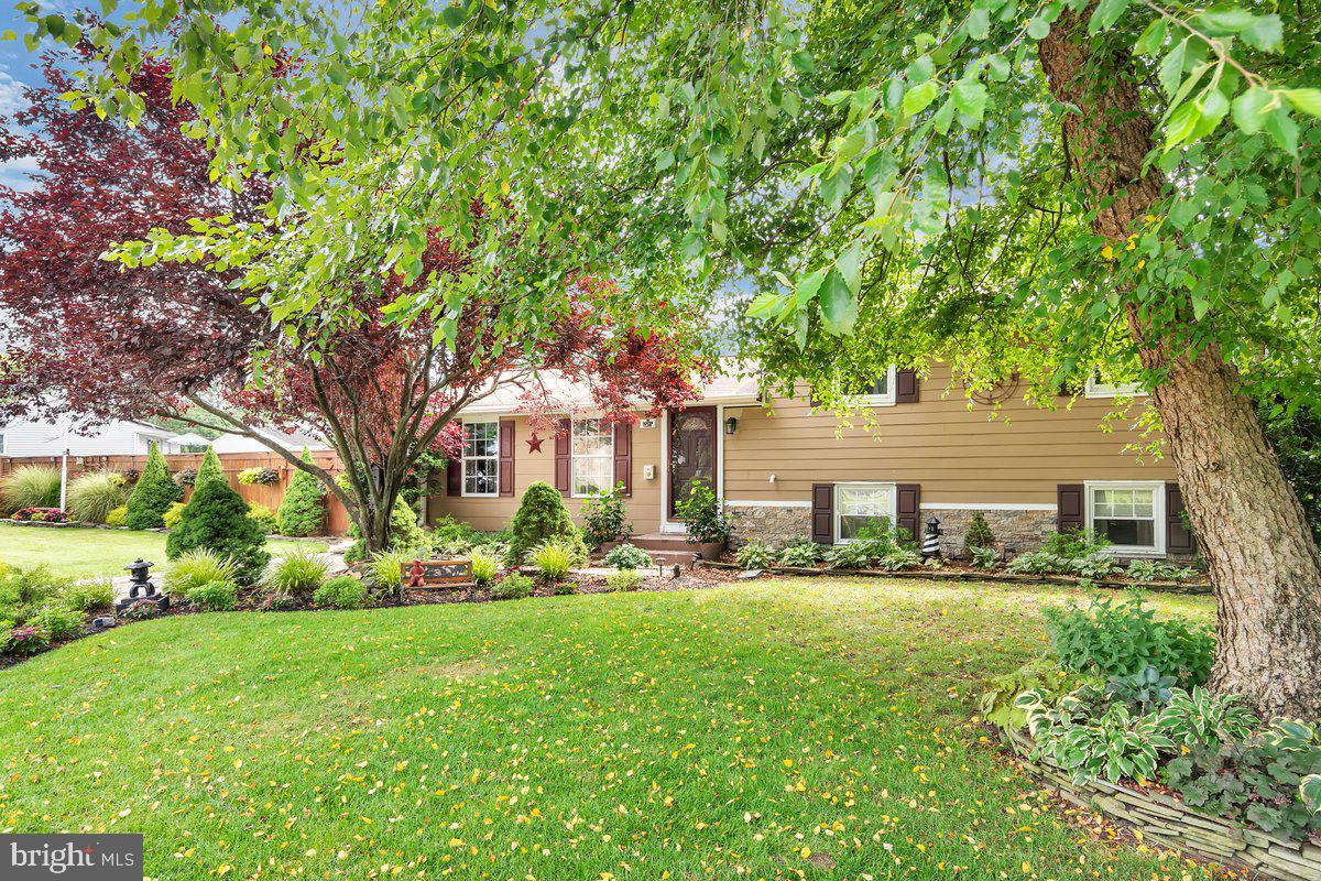 11 South Club Road Pine Hill, NJ 08021 - Photo 3 of 25