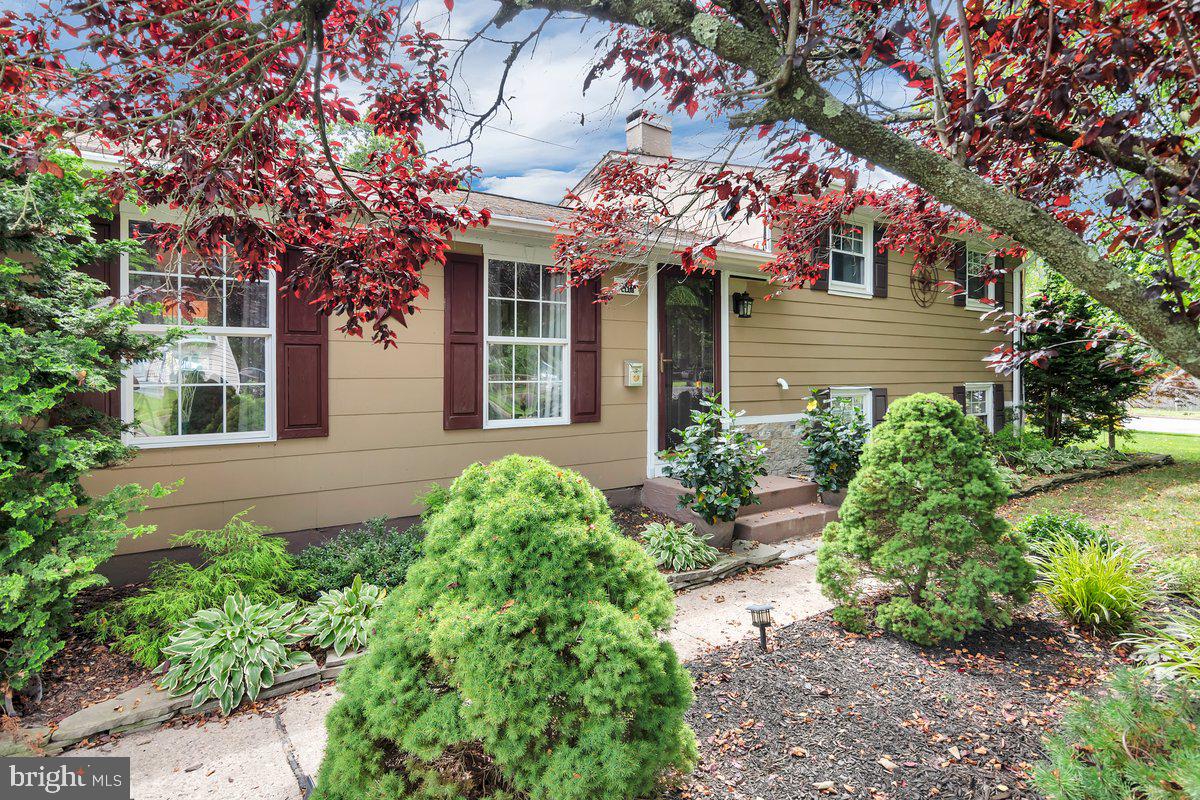 11 South Club Road Pine Hill, NJ 08021 - Photo 4 of 25
