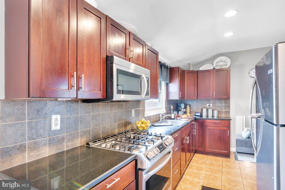 11 South Club Road Pine Hill, NJ 08021 - Photo 10 of 25