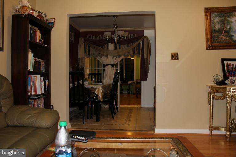 15403 Michigan Rd. Woodbridge, VA 22191 - Photo 8 of 14 living room and Dinning room