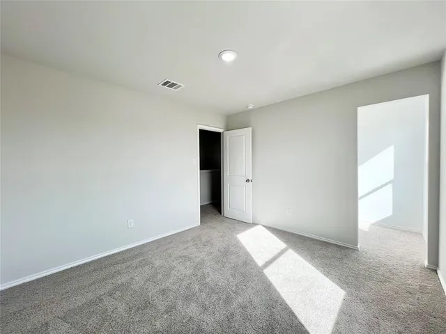 $2,350 | 829 Bluffview Drive, Cleburne, TX 76031