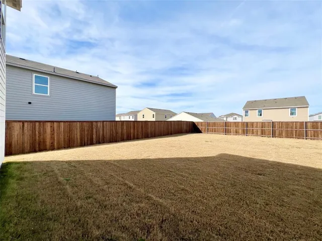 $2,350 | 829 Bluffview Drive, Cleburne, TX 76031