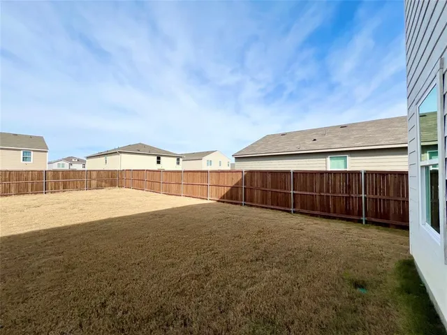 $2,350 | 829 Bluffview Drive, Cleburne, TX 76031