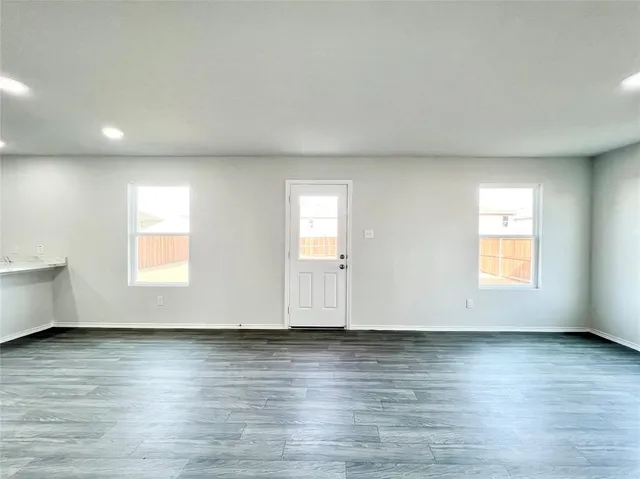 $2,350 | 829 Bluffview Drive, Cleburne, TX 76031