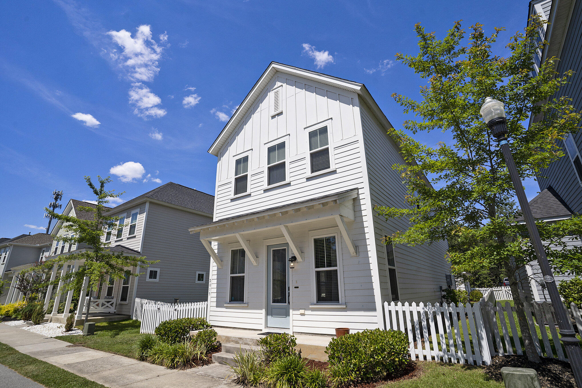 2015 Codorus Lane Hanahan, SC 29410 - Photo 1 of 40 front