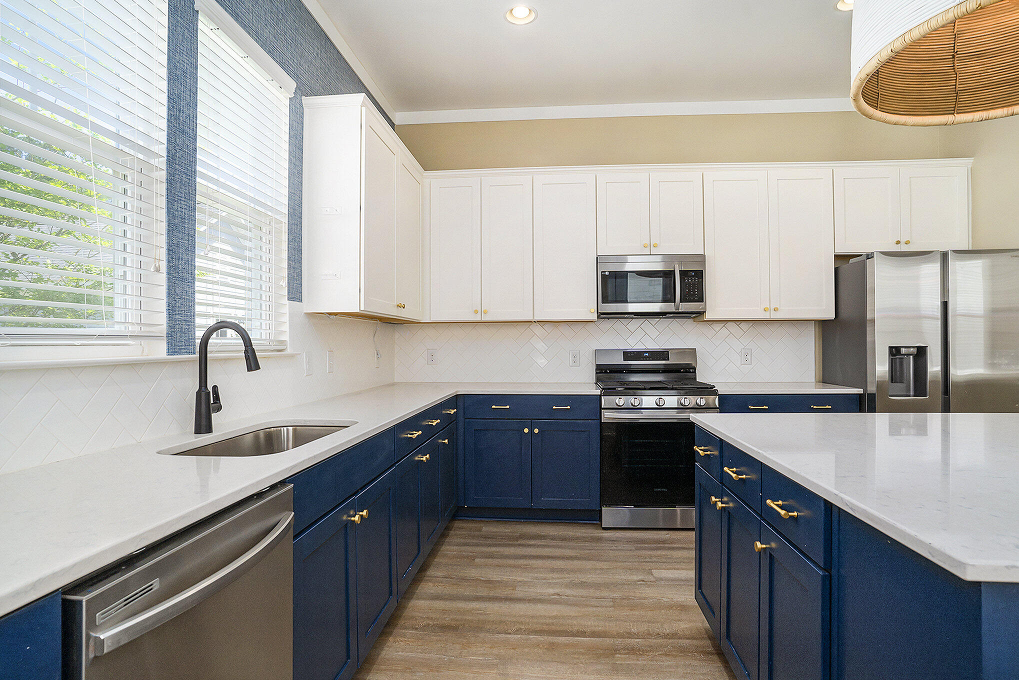 2015 Codorus Lane Hanahan, SC 29410 - Photo 11 of 40 012_dsc01762
