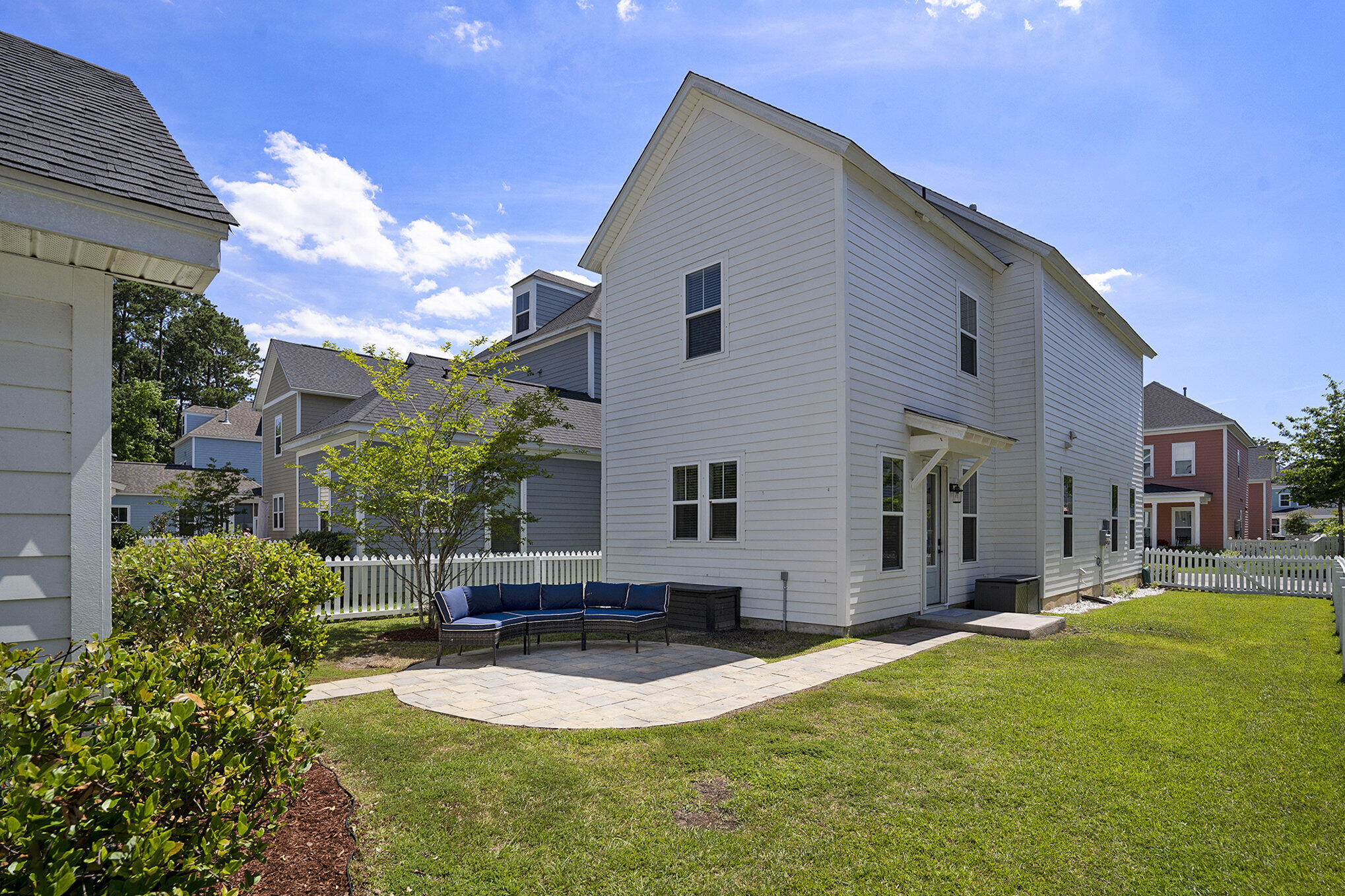2015 Codorus Lane Hanahan, SC 29410 - Photo 27 of 40 028_dsc01806
