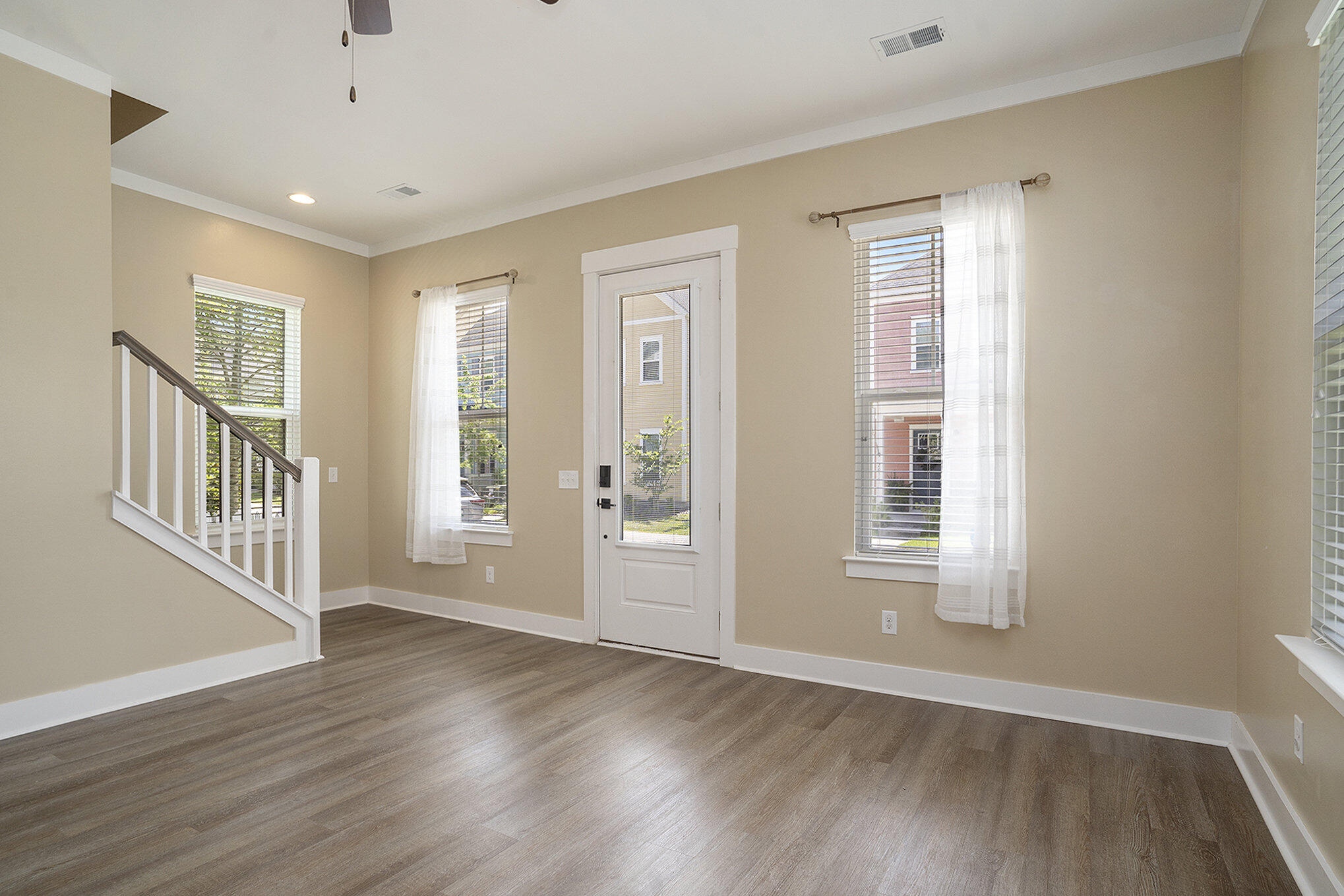 2015 Codorus Lane Hanahan, SC 29410 - Photo 5 of 40 006_dsc01741