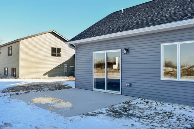 $400,000 | 140 Coulee Way, Wabasha, MN 55981