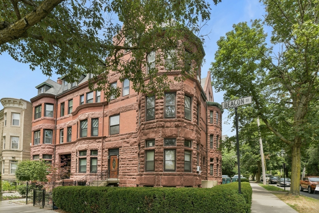 1774 Beacon Street, Unit 6 Brookline, MA 02445 - Photo 18 of 20
