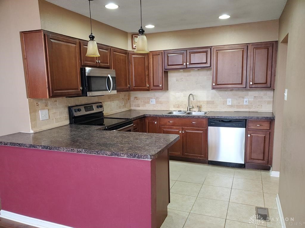 5322 Barrett Drive Riverside, OH 45431 - Photo 9 of 22