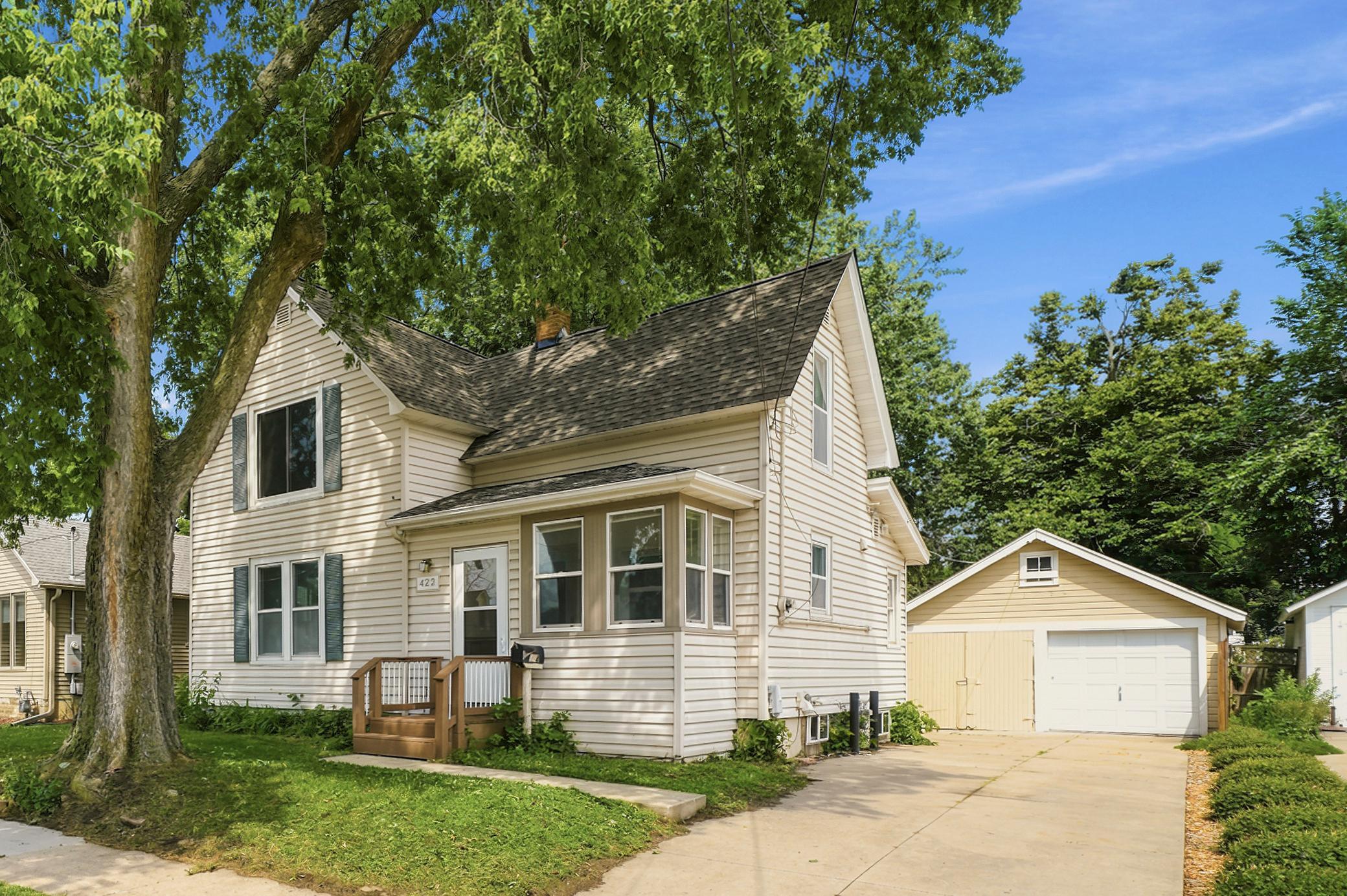 422 10th Avenue Southeast Rochester, MN 55904 - Photo 1 of 22
