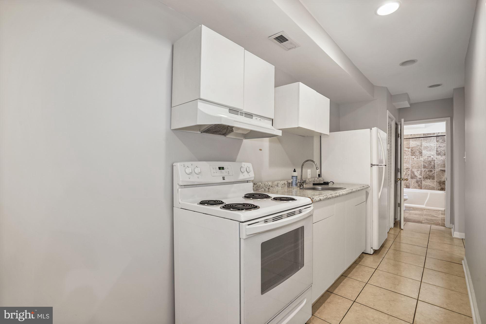 65 New York Avenue Northwest Washington, DC 20001 - Photo 21 of 24 Lower level kitchen