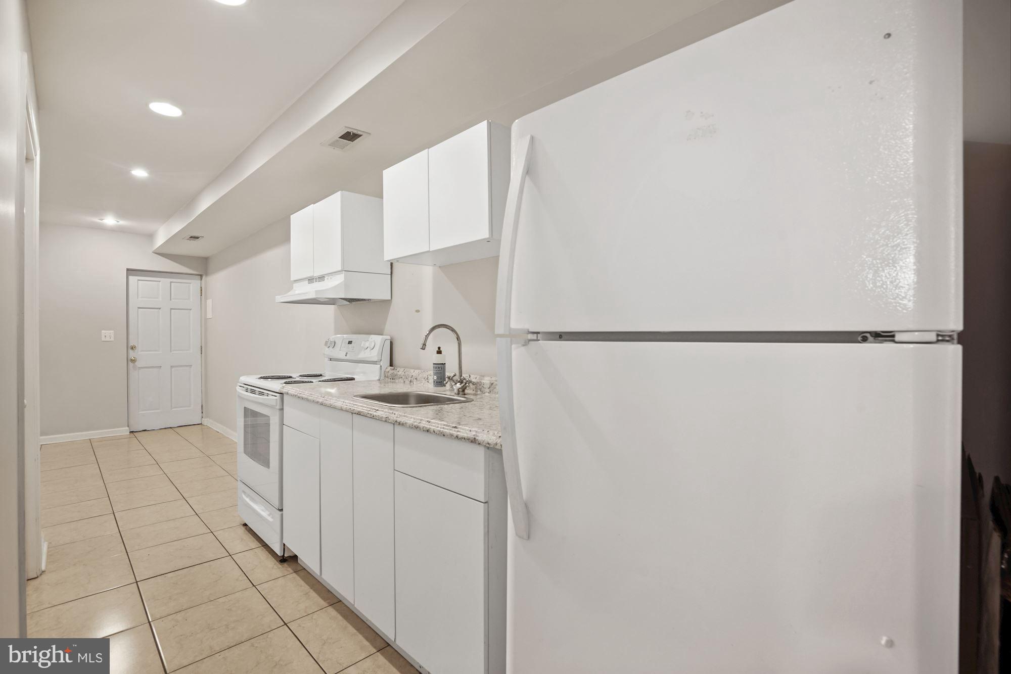 65 New York Avenue Northwest Washington, DC 20001 - Photo 22 of 24 Lower level kitchen