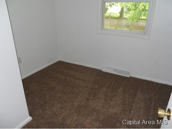 2 Todd Lane Springfield, IL 62702 - Photo 5 of 7 Gallery Image 5