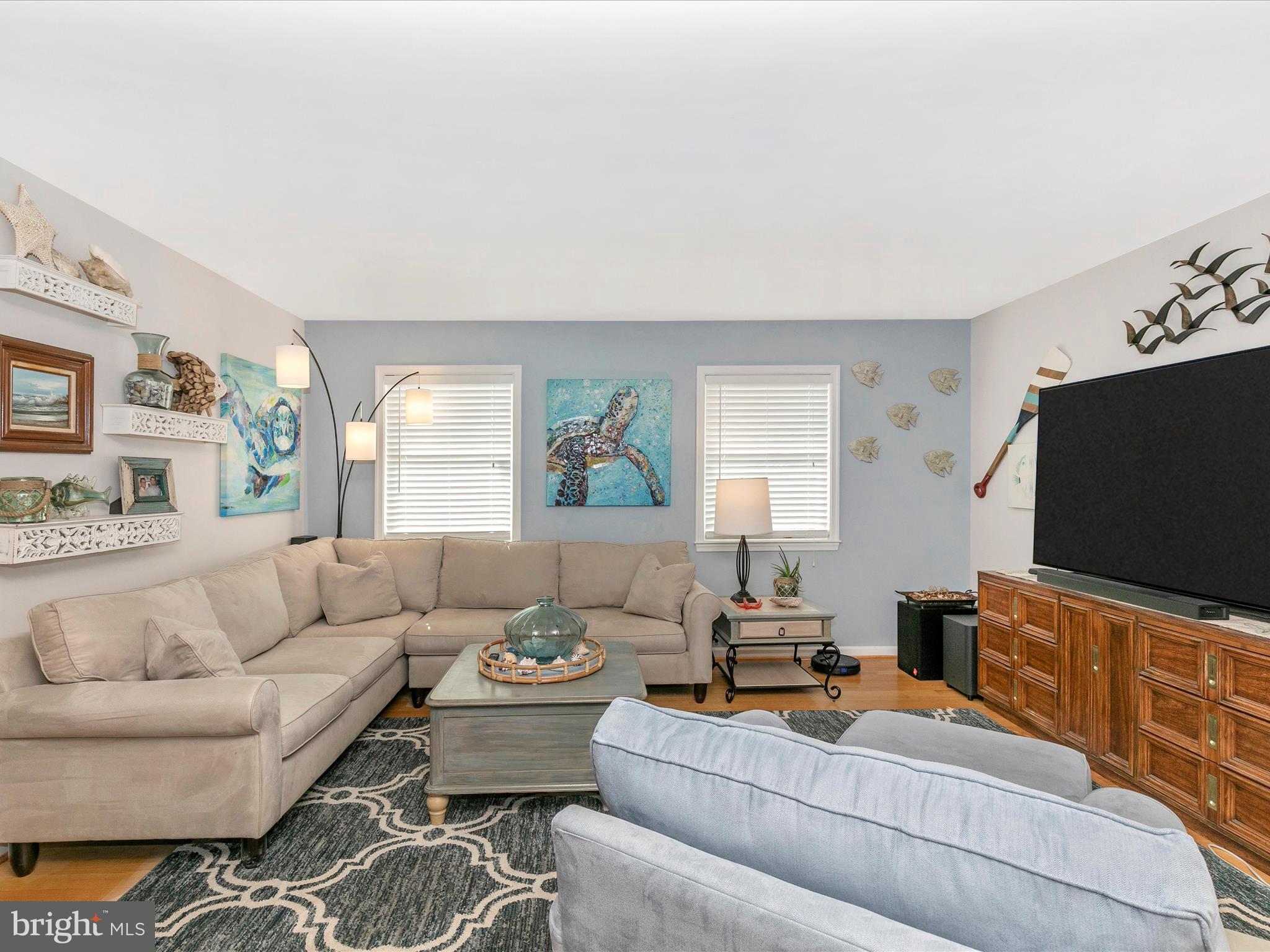 7322 Granalta Circle Frederick, MD 21702 - Photo 6 of 54 Living Room