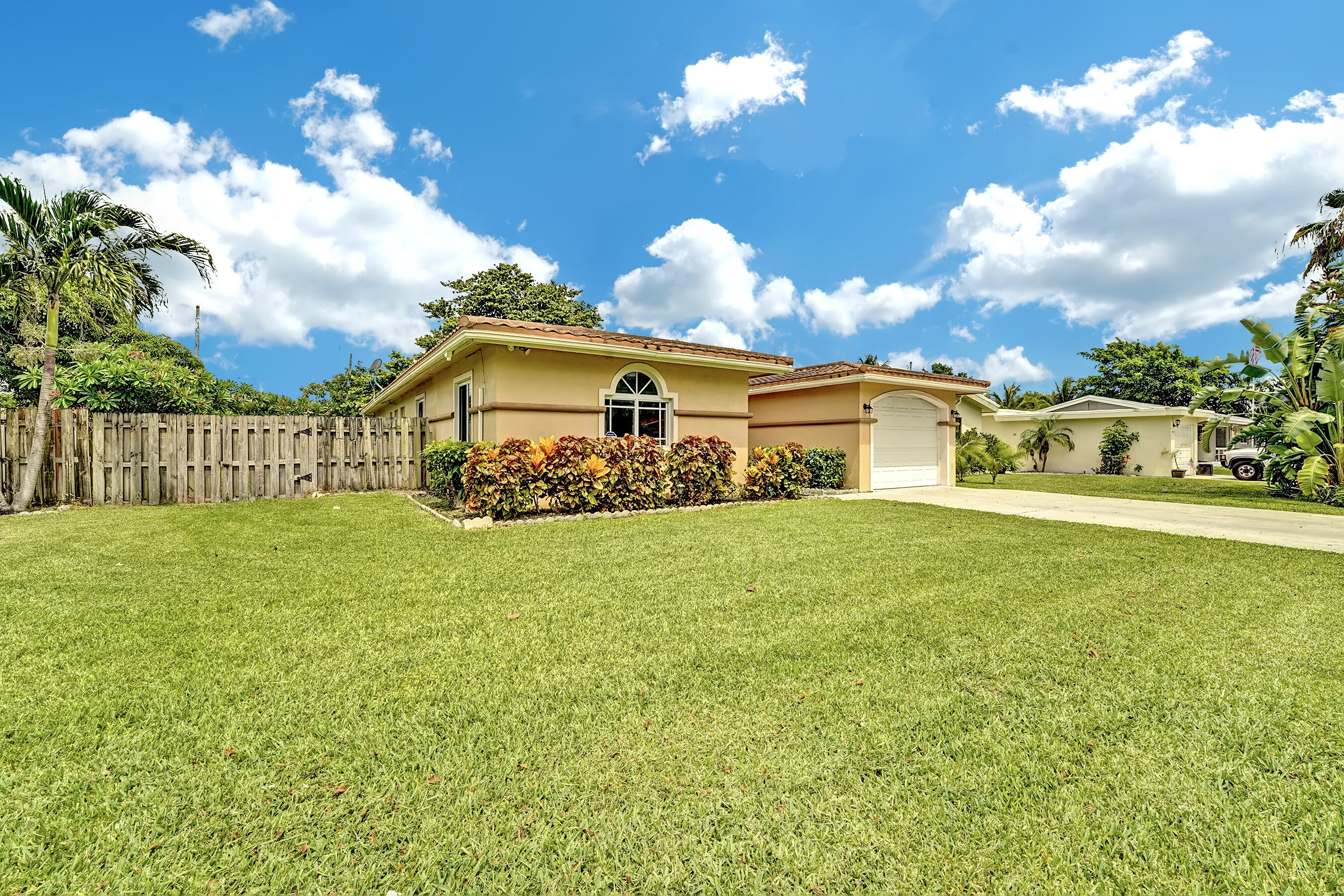 3419 Northeast 4th Avenue Boca Raton, FL 33431 - Photo 42 of 42 DSC06508