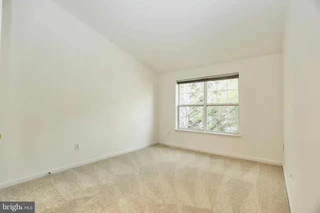 $2,800 | 5928 Founders Crossing Court, Unit 303, Alexandria, VA 22310