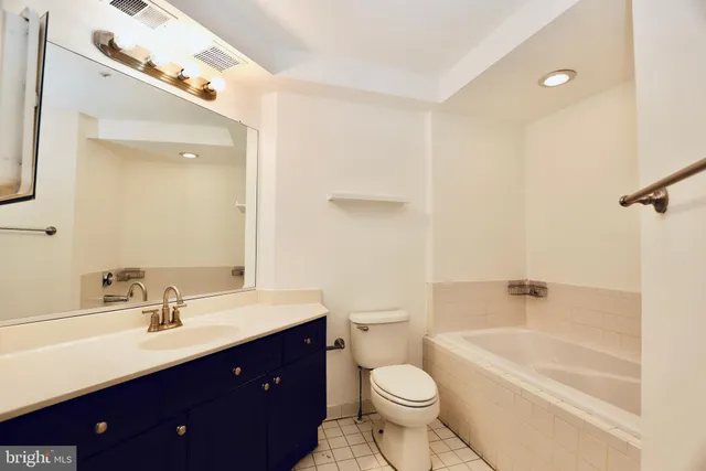 $2,800 | 5928 Founders Crossing Court, Unit 303, Alexandria, VA 22310