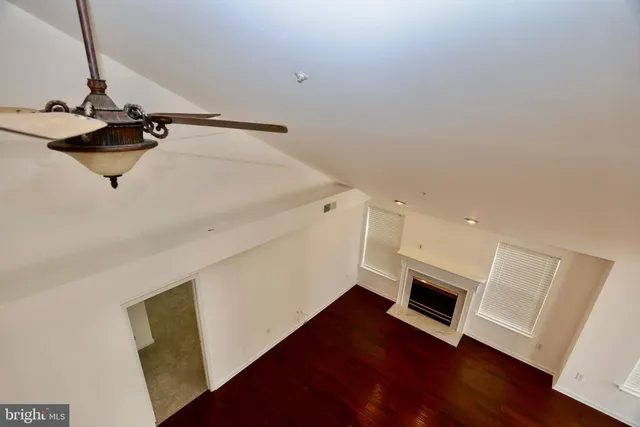 $2,800 | 5928 Founders Crossing Court, Unit 303, Alexandria, VA 22310