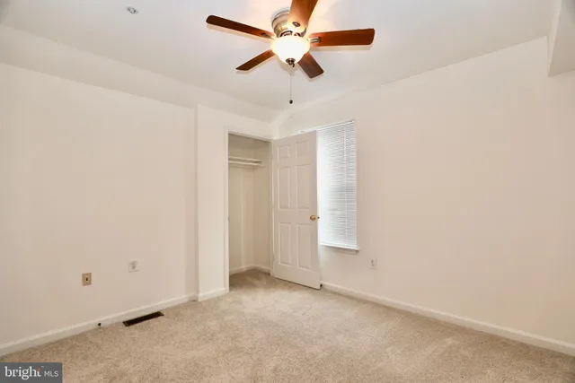 $2,800 | 5928 Founders Crossing Court, Unit 303, Alexandria, VA 22310