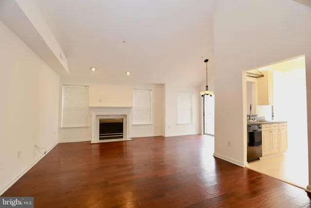 $2,800 | 5928 Founders Crossing Court, Unit 303, Alexandria, VA 22310