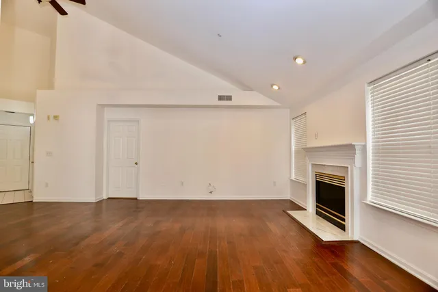 $2,800 | 5928 Founders Crossing Court, Unit 303, Alexandria, VA 22310