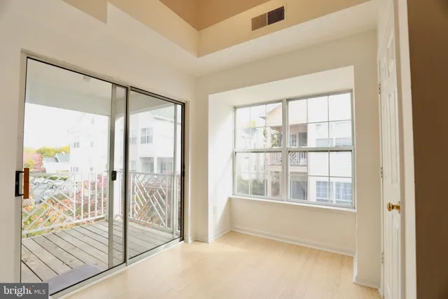 $2,800 | 5928 Founders Crossing Court, Unit 303, Alexandria, VA 22310