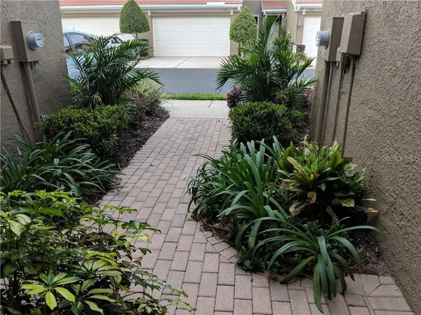 $2,500 | 4939 Anniston Circle, Tampa, FL 33647