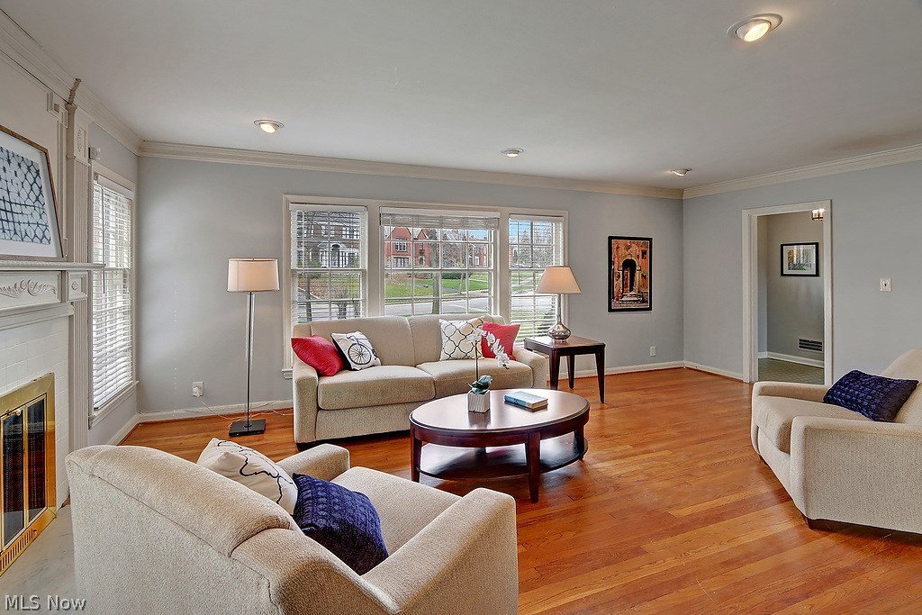 2179 Edgerton Road Cleveland, OH 44118 - Photo 5 of 22