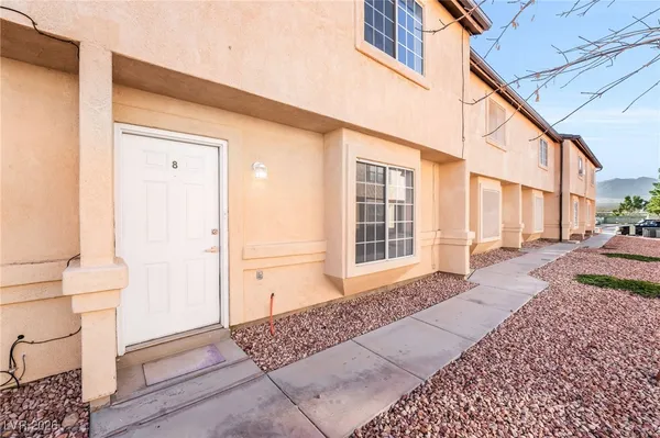 $179,900 | 775 Moss Drive, Unit 8, Mesquite, NV 89027