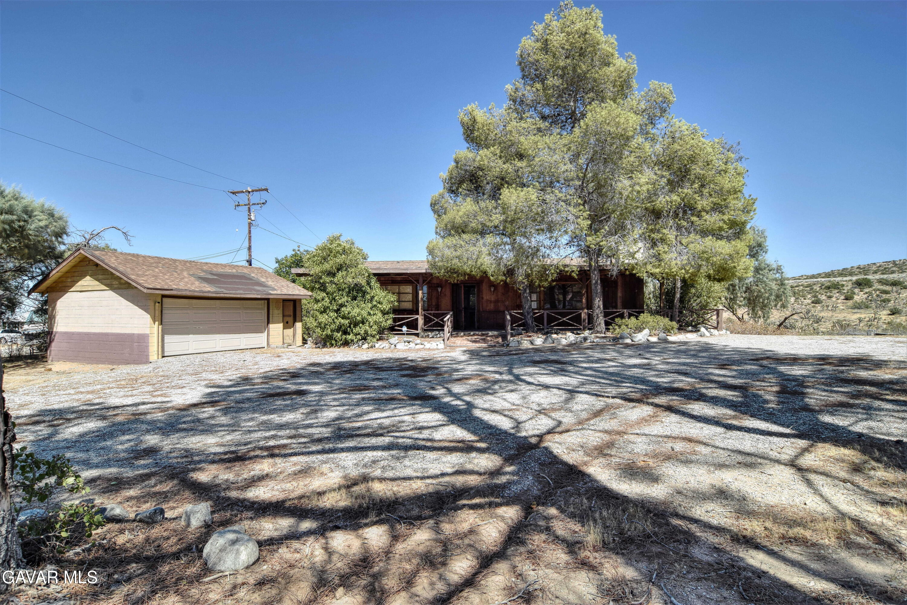 32758 Longview Road Pearblossom, CA 93553 - Photo 23 of 50 020
