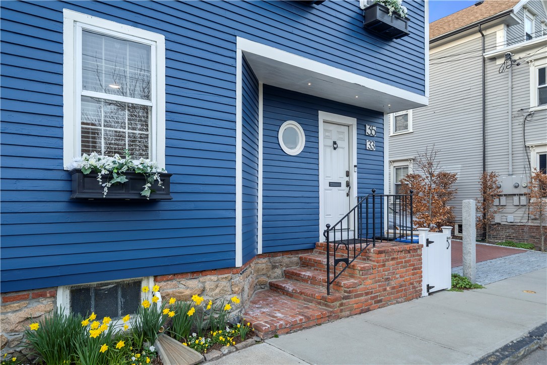 33 Marsh Street, Unit 1 Newport, RI 02840 - Photo 14 of 15
