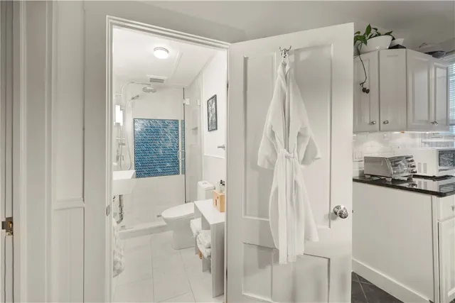 $2,800 | 33 Marsh Street, Unit 1, Newport, RI 02840