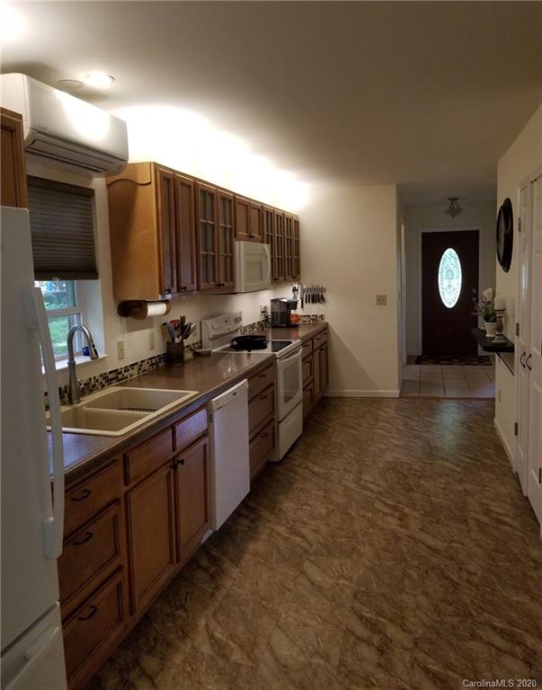 115 Pershing Road Asheville, NC 28805 - Photo 9 of 34 Gallery Image 9
