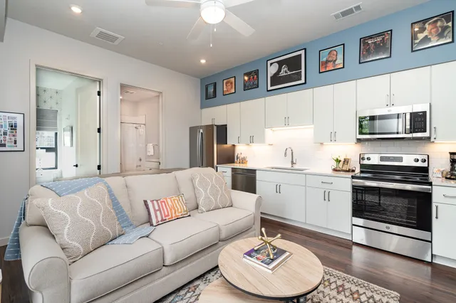 $3,495 | 1014 16th Avenue South, Unit 311, Nashville, TN 37212