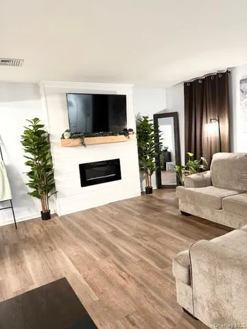 $580,000 | 171 County Route 49, Slate Hill, NY 10973