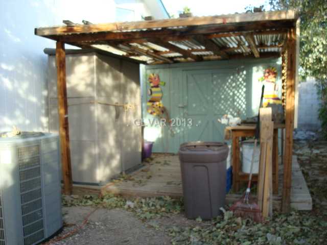 5475 Petaca Road Las Vegas, NV 89122 - Photo 13 of 16 Exterior Back.