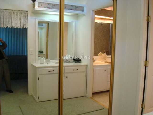 5475 Petaca Road Las Vegas, NV 89122 - Photo 8 of 16 Master Bath/Spa.