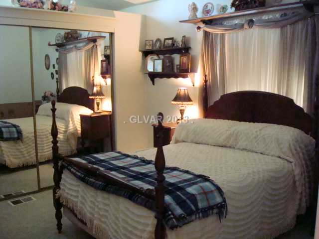 5475 Petaca Road Las Vegas, NV 89122 - Photo 10 of 16 Bedroom.