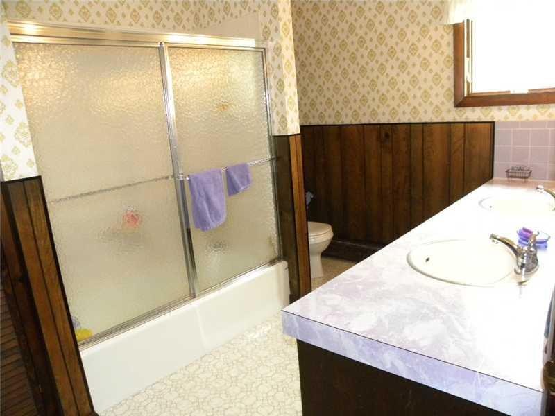 365 Pinewoods Road Lewiston, ME 04240 - Photo 32 of 33 Bathroom.