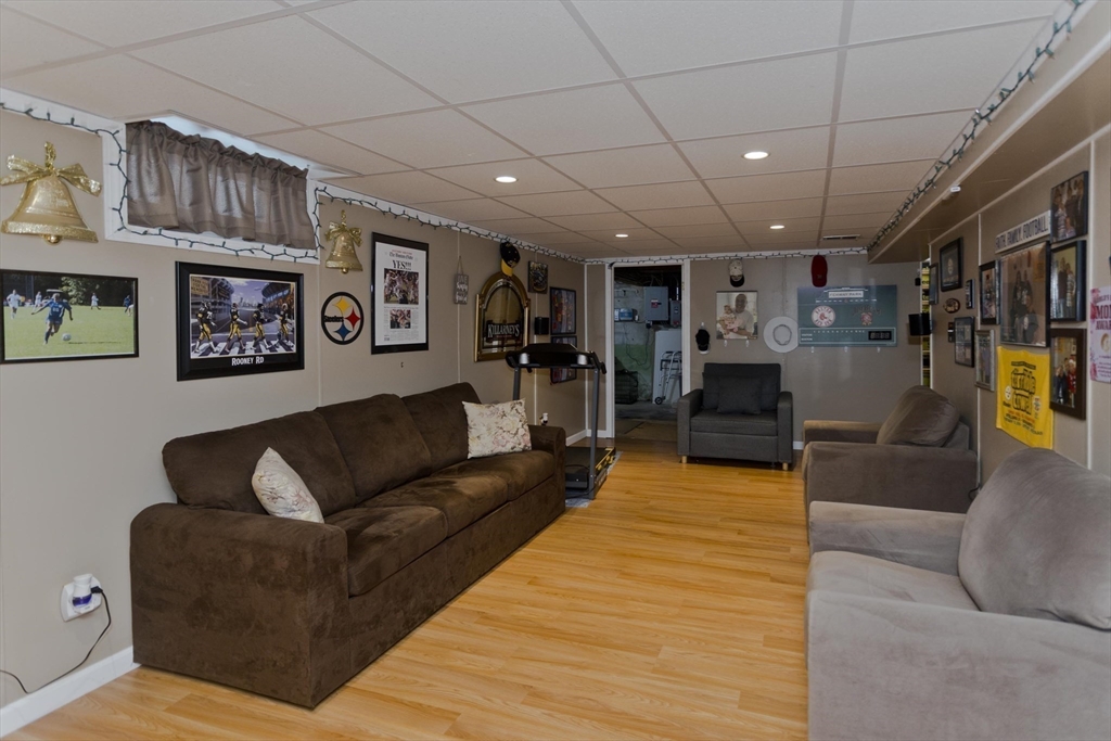 83 Chalmers Street Springfield, MA 01118 - Photo 11 of 21