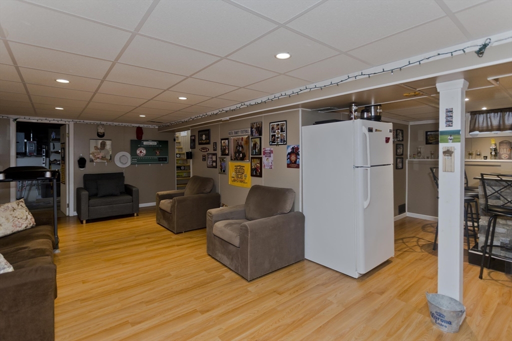 83 Chalmers Street Springfield, MA 01118 - Photo 12 of 21