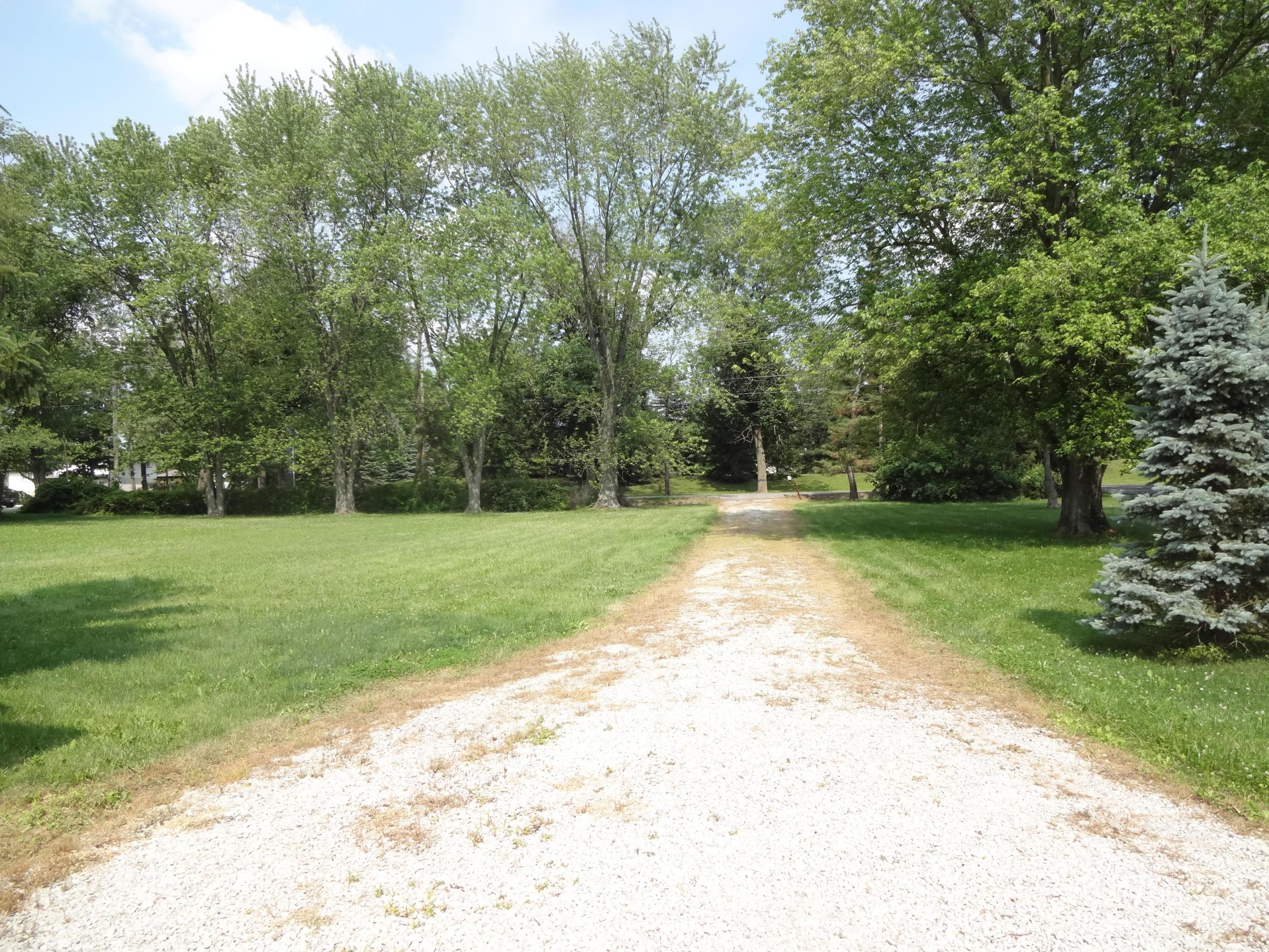 10416 Taylor Road Southwest Reynoldsburg, OH 43068 - Photo 3 of 27