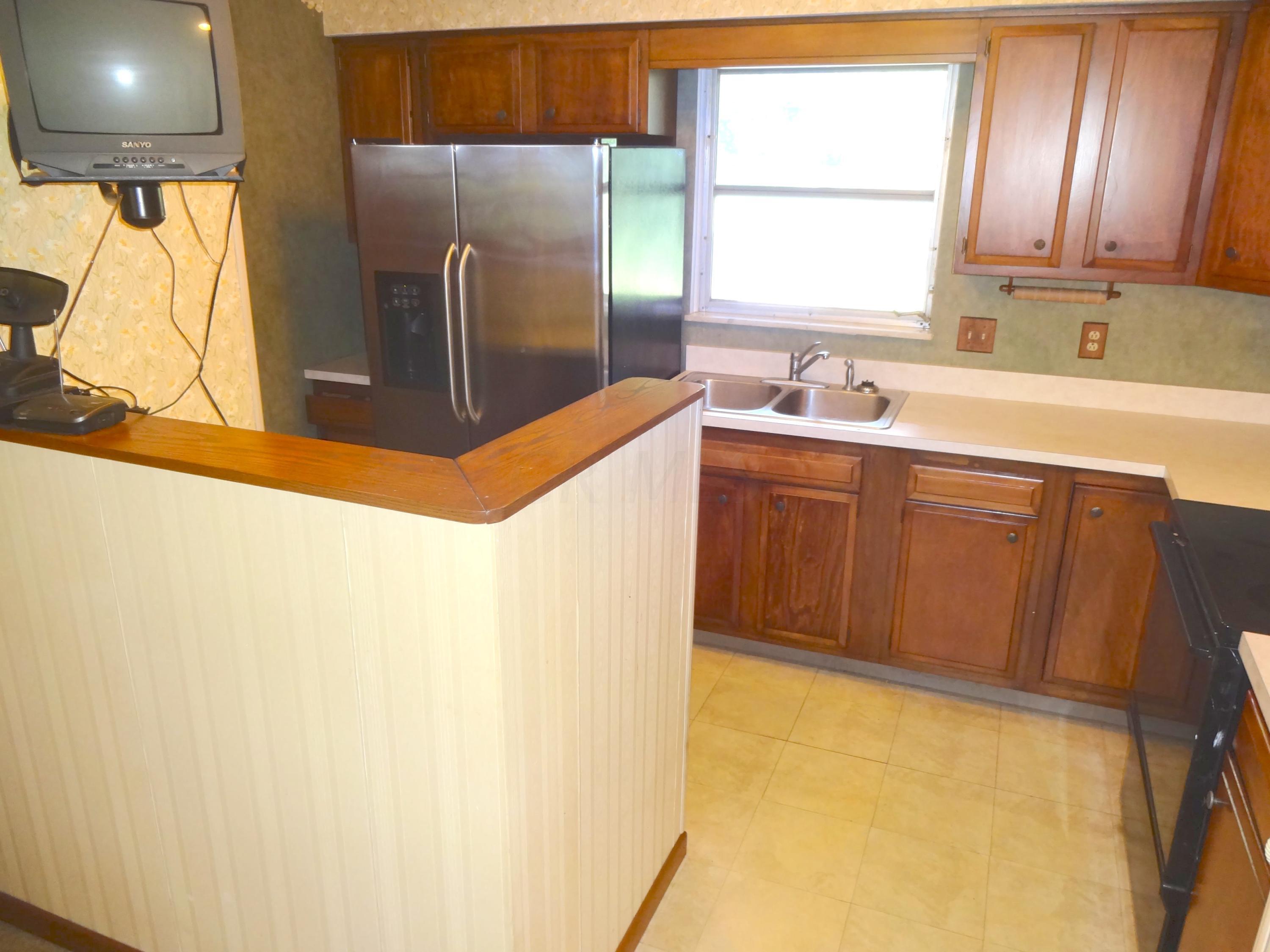 10416 Taylor Road Southwest Reynoldsburg, OH 43068 - Photo 7 of 27