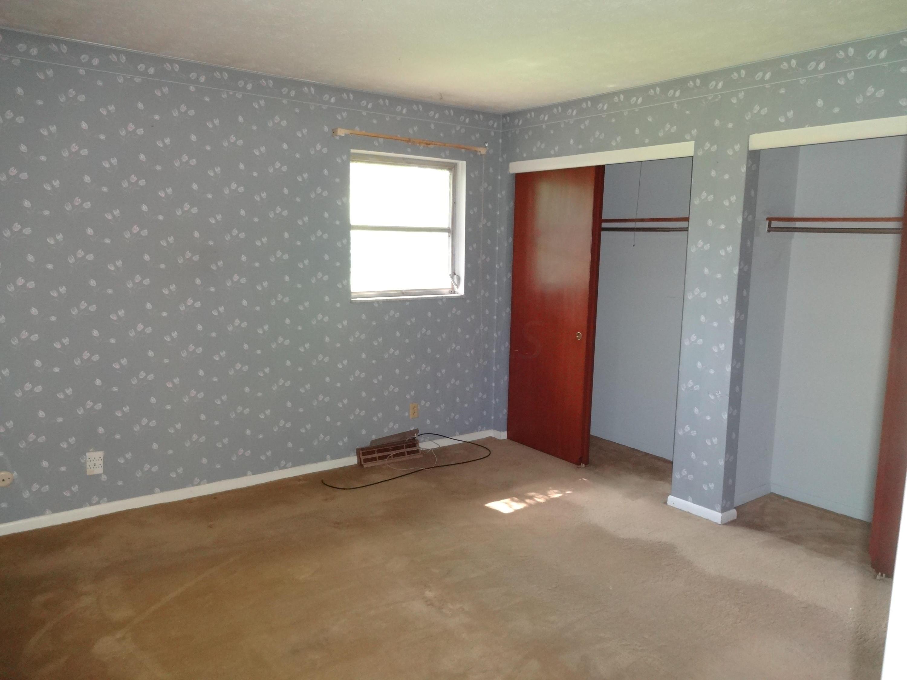 10416 Taylor Road Southwest Reynoldsburg, OH 43068 - Photo 9 of 27